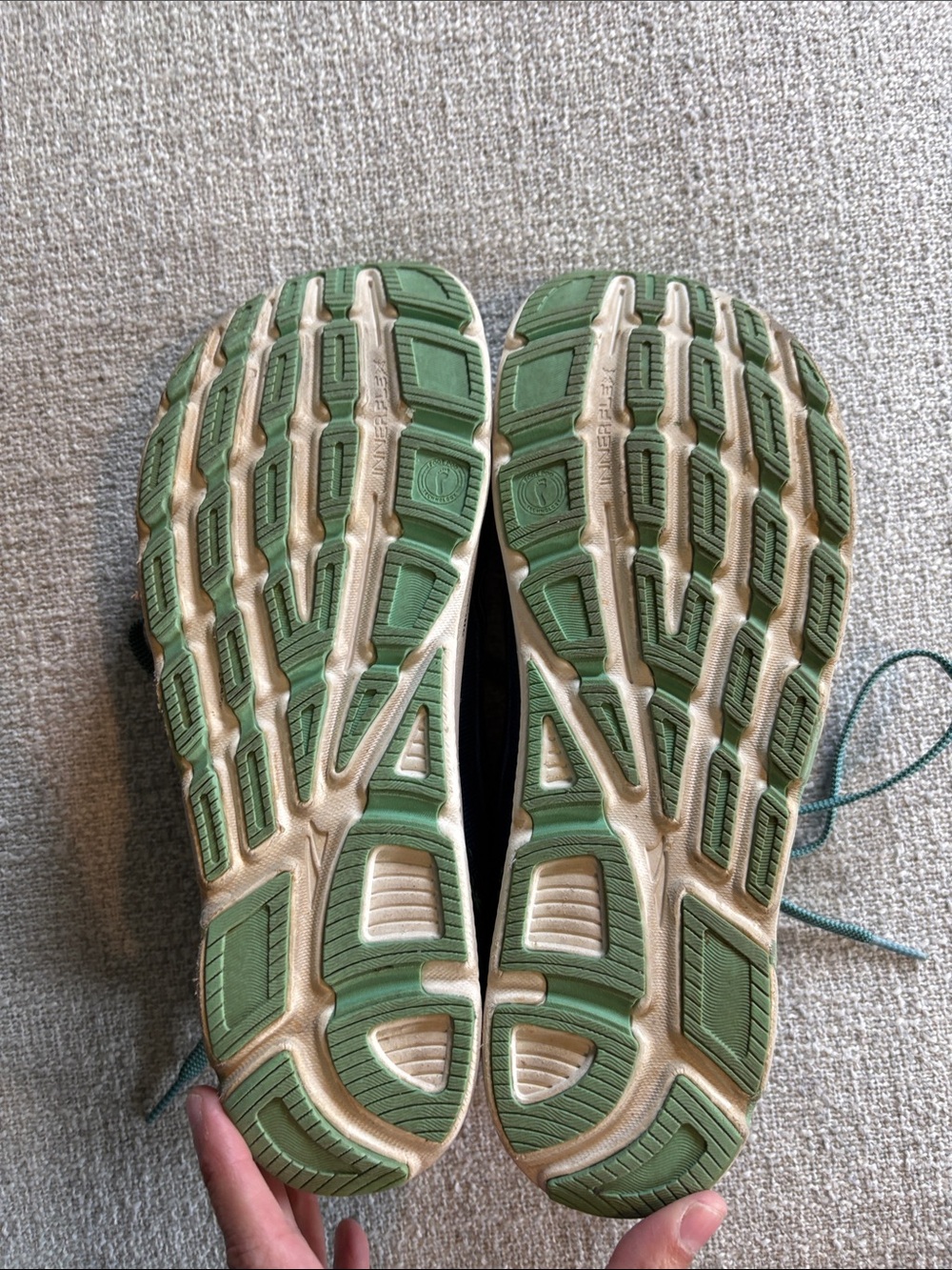 Altra Torin 4 Plush Women Athletic Shoes Teal Green 0003 - Picture 6 of 8
